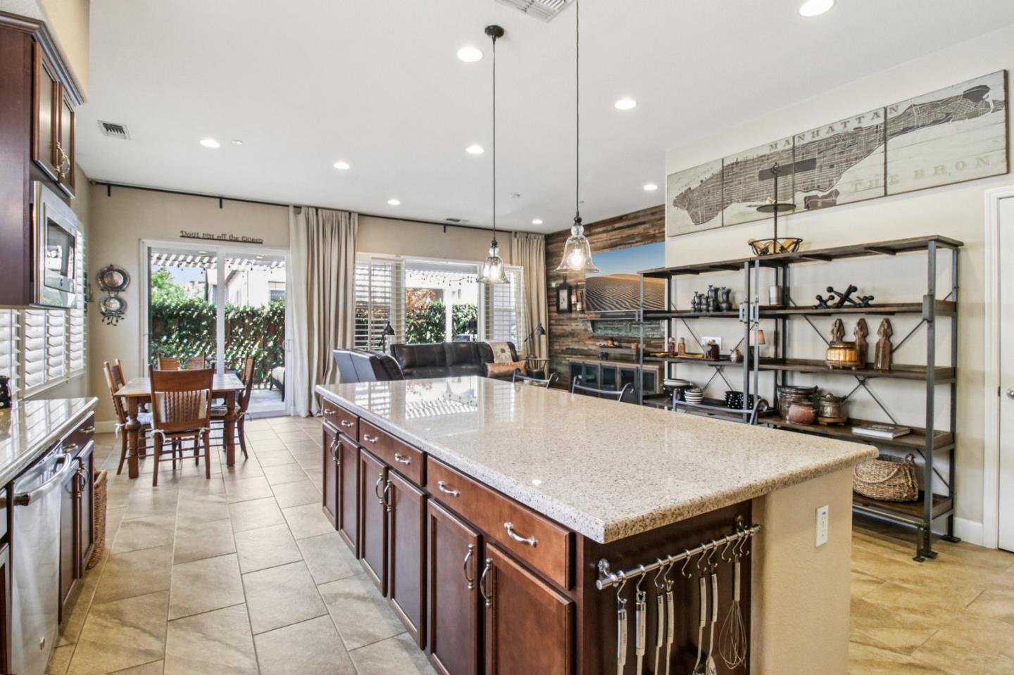 Detail Gallery Image 10 of 29 For 845 San Pedro Ave, Morgan Hill,  CA 95037 - 3 Beds | 3 Baths