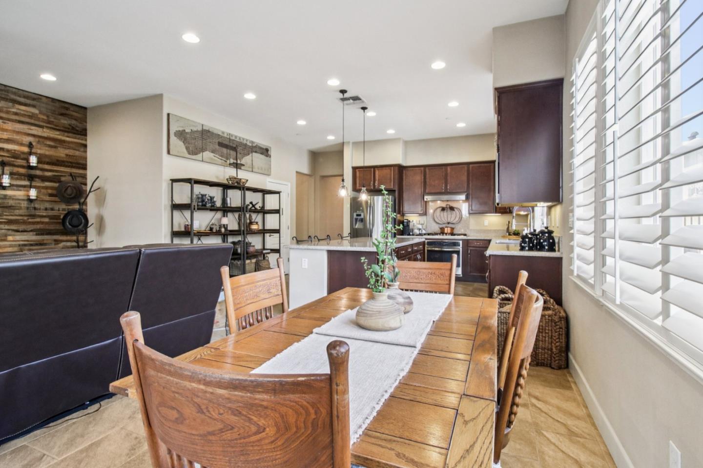Detail Gallery Image 6 of 29 For 845 San Pedro Ave, Morgan Hill,  CA 95037 - 3 Beds | 3 Baths
