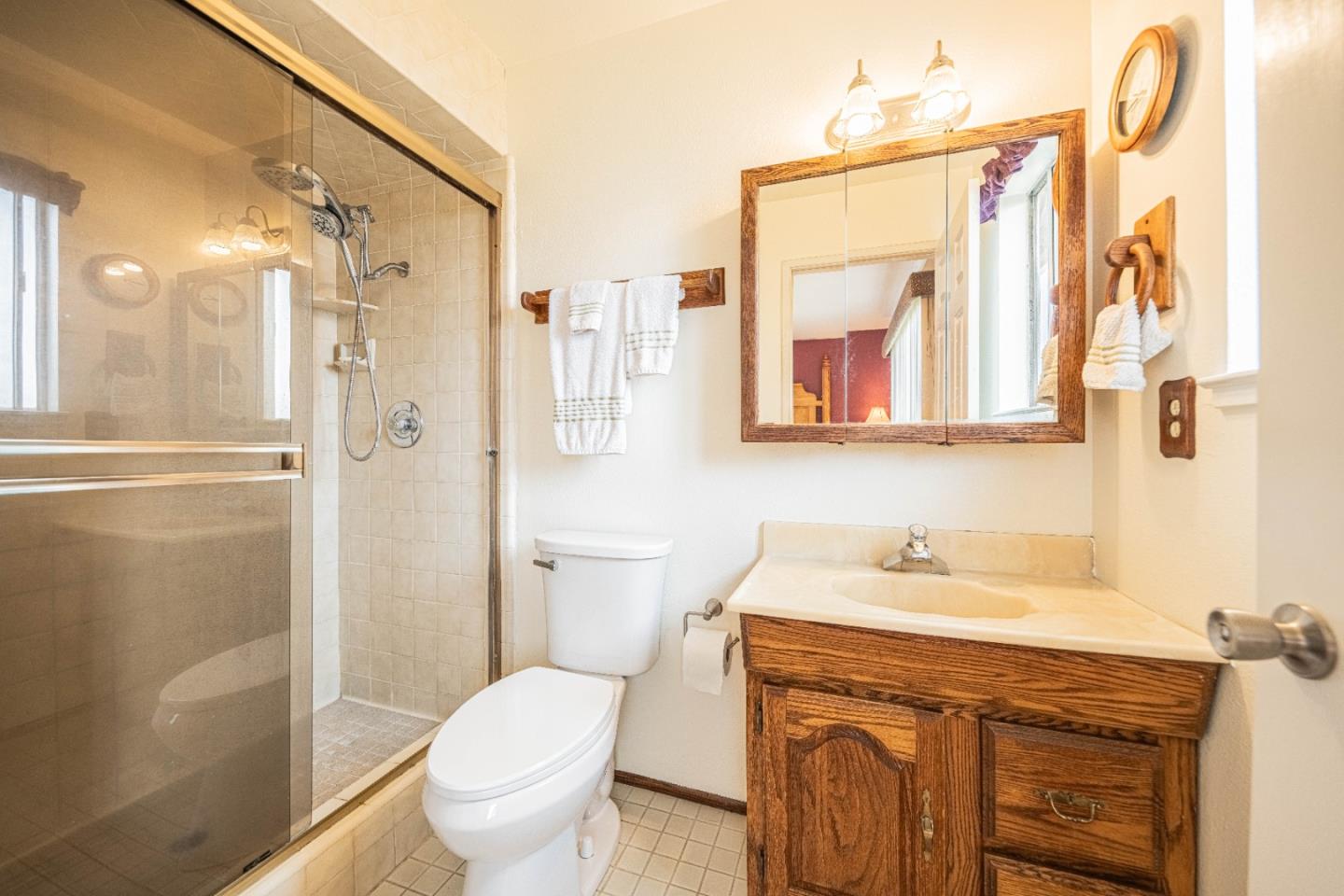 Detail Gallery Image 18 of 29 For 19010 Souza Way, Salinas,  CA 93906 - 3 Beds | 2 Baths
