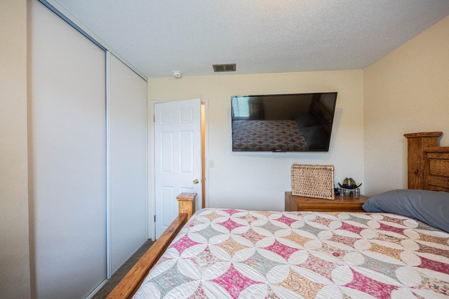 Detail Gallery Image 20 of 29 For 19010 Souza Way, Salinas,  CA 93906 - 3 Beds | 2 Baths