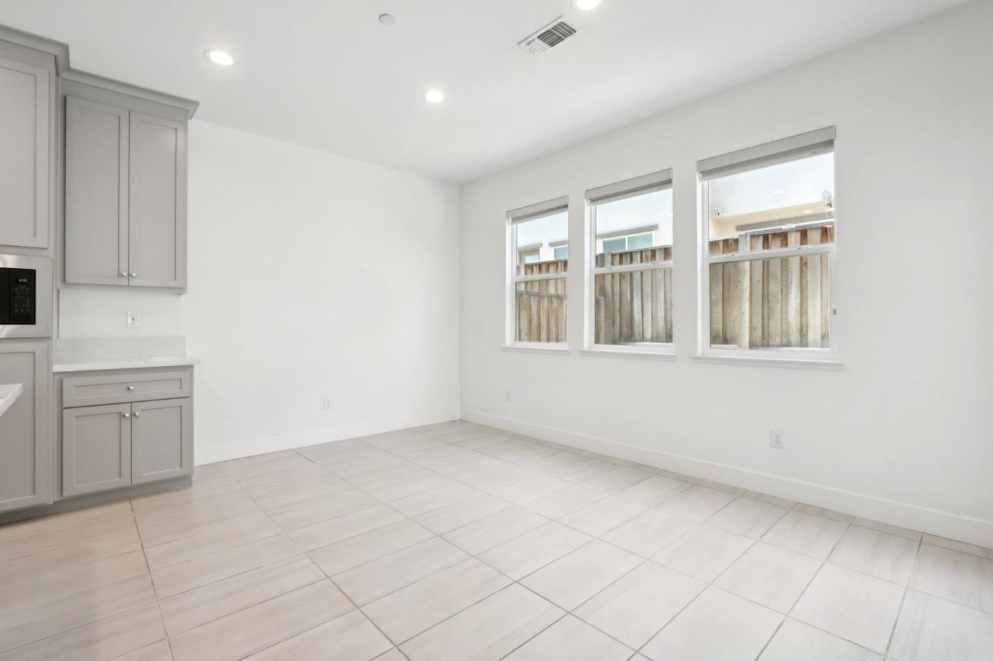 Detail Gallery Image 17 of 36 For 1363 S Shields Ave, Tracy,  CA 95391 - 3 Beds | 2/1 Baths