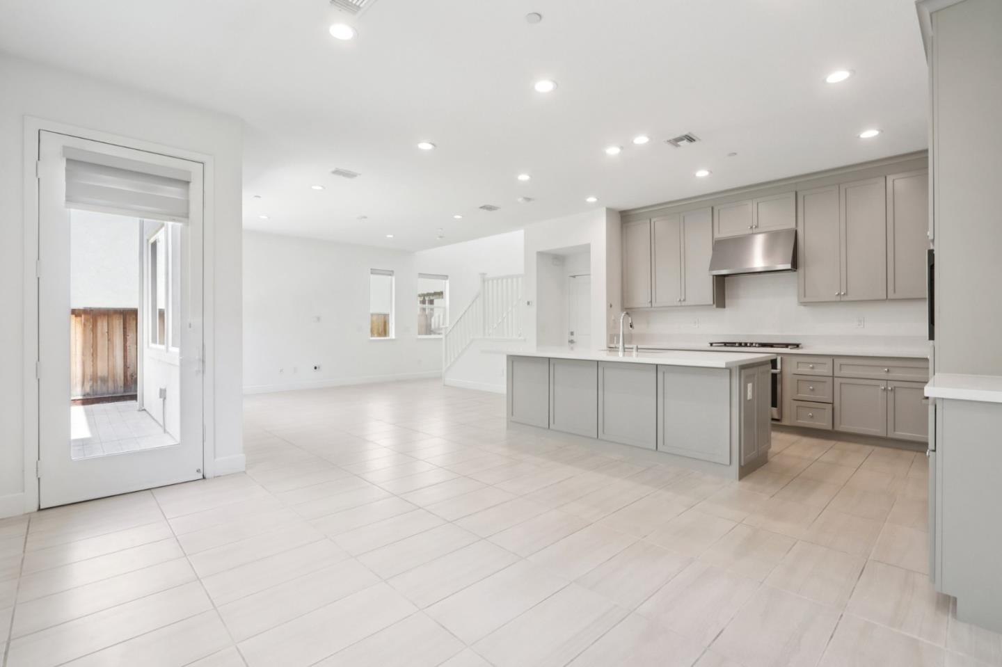 Detail Gallery Image 18 of 36 For 1363 S Shields Ave, Tracy,  CA 95391 - 3 Beds | 2/1 Baths