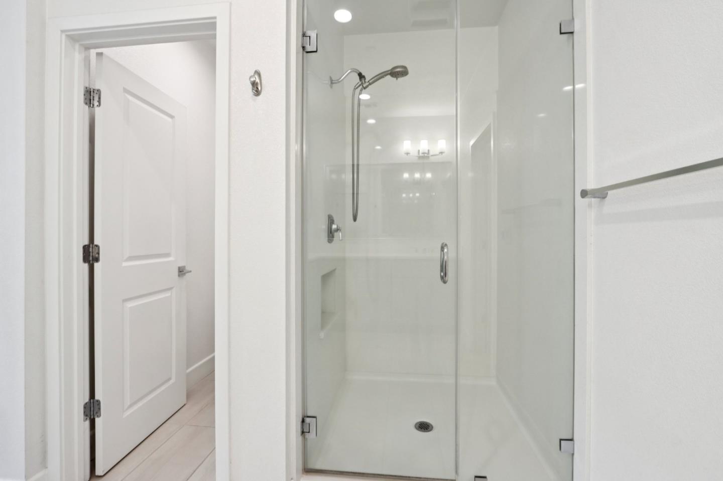 Detail Gallery Image 23 of 36 For 1363 S Shields Ave, Tracy,  CA 95391 - 3 Beds | 2/1 Baths