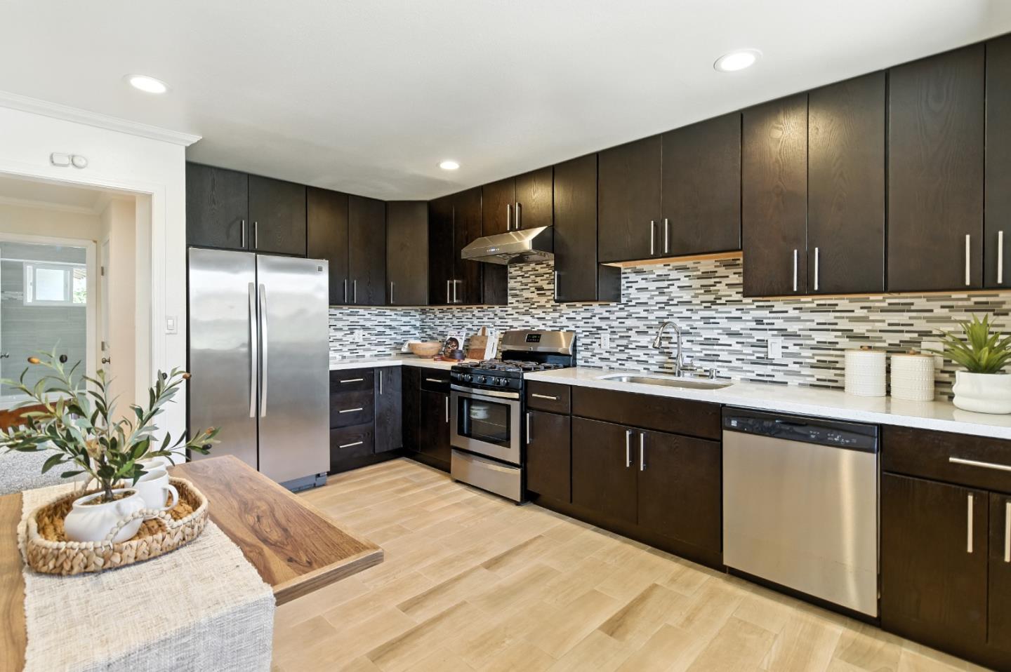 Detail Gallery Image 8 of 31 For 36194 Magellan Dr, Fremont,  CA 94536 - 4 Beds | 2 Baths