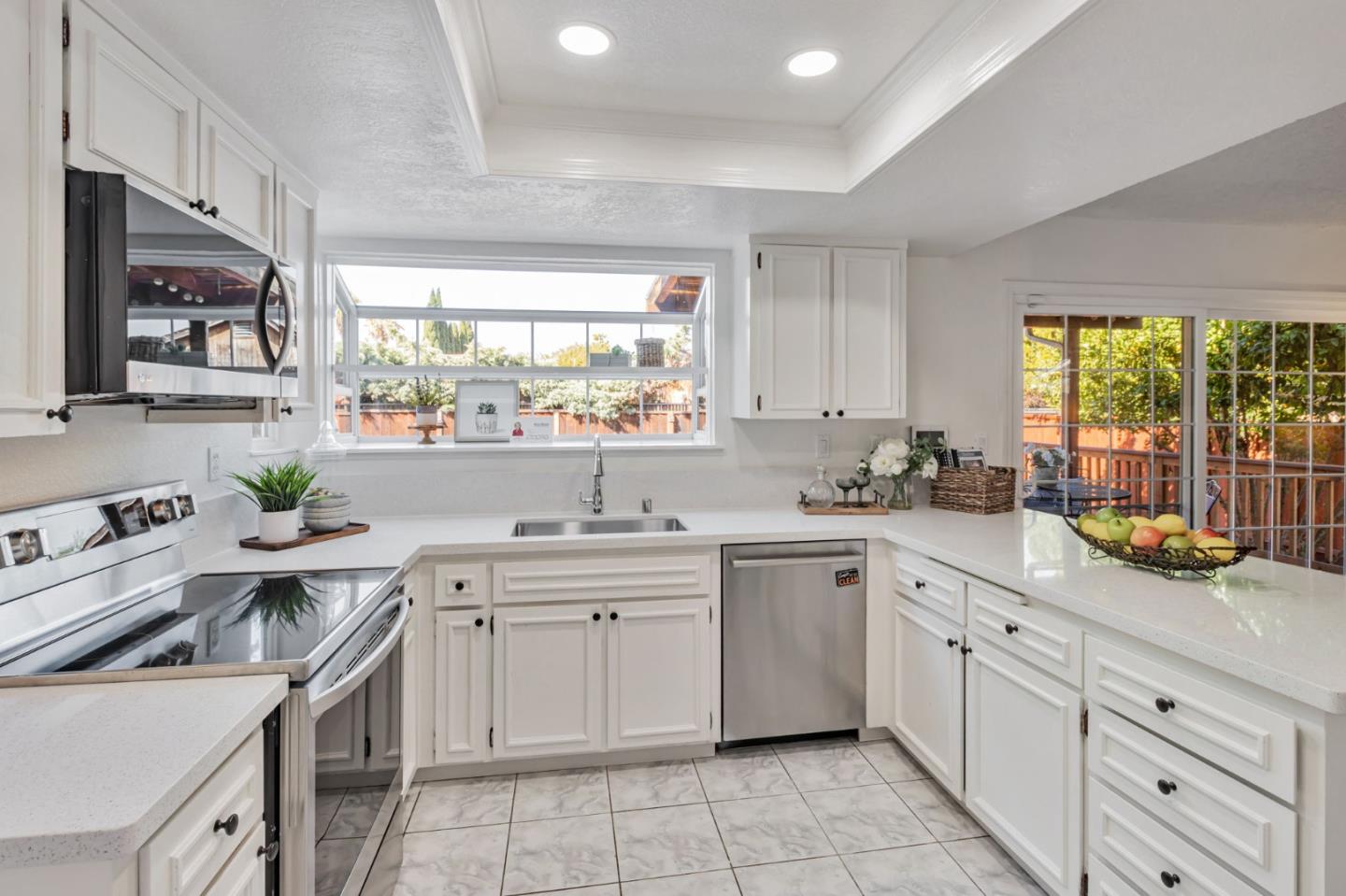 Detail Gallery Image 17 of 43 For 623 Prada Dr, Milpitas,  CA 95035 - 4 Beds | 2/1 Baths