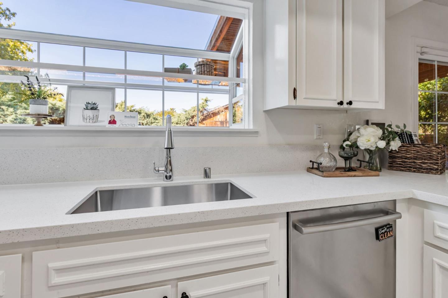 Detail Gallery Image 19 of 43 For 623 Prada Dr, Milpitas,  CA 95035 - 4 Beds | 2/1 Baths