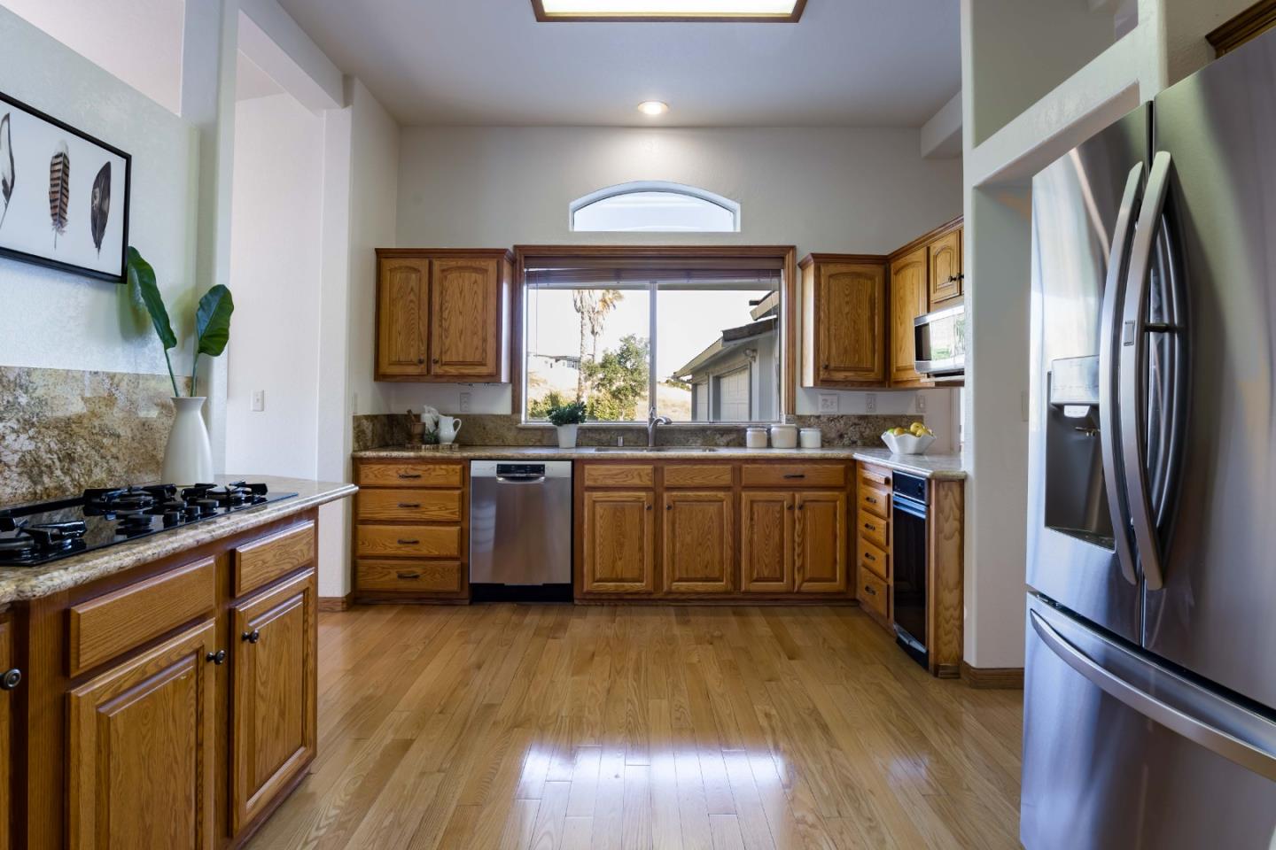 Detail Gallery Image 11 of 35 For 4024 Higuera Highland Ln, San Jose,  CA 95148 - 4 Beds | 2/1 Baths