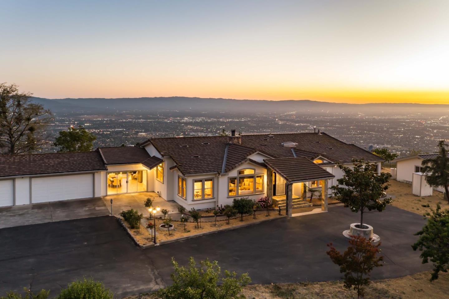 Detail Gallery Image 3 of 35 For 4024 Higuera Highland Ln, San Jose,  CA 95148 - 4 Beds | 2/1 Baths