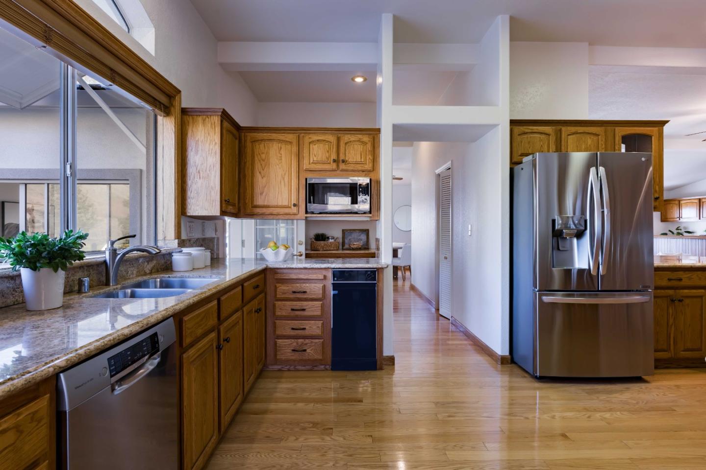 Detail Gallery Image 9 of 35 For 4024 Higuera Highland Ln, San Jose,  CA 95148 - 4 Beds | 2/1 Baths
