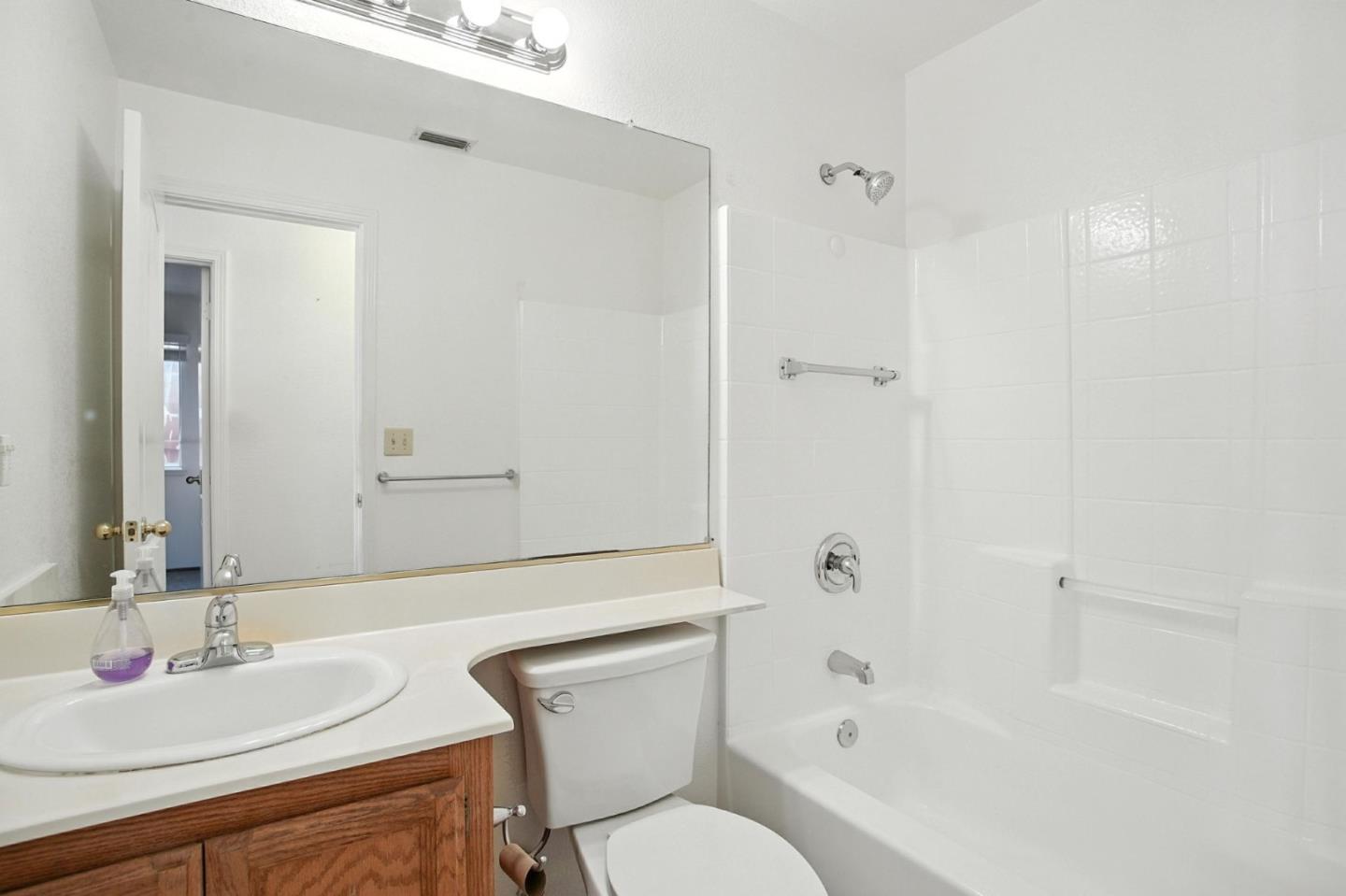 Detail Gallery Image 18 of 34 For 8534 Shadow Crest Cir, Antelope,  CA 95843 - 3 Beds | 2 Baths