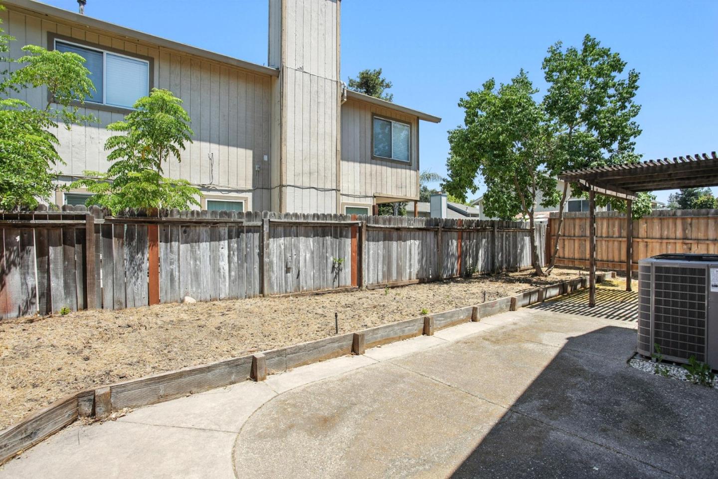 Detail Gallery Image 28 of 34 For 8534 Shadow Crest Cir, Antelope,  CA 95843 - 3 Beds | 2 Baths