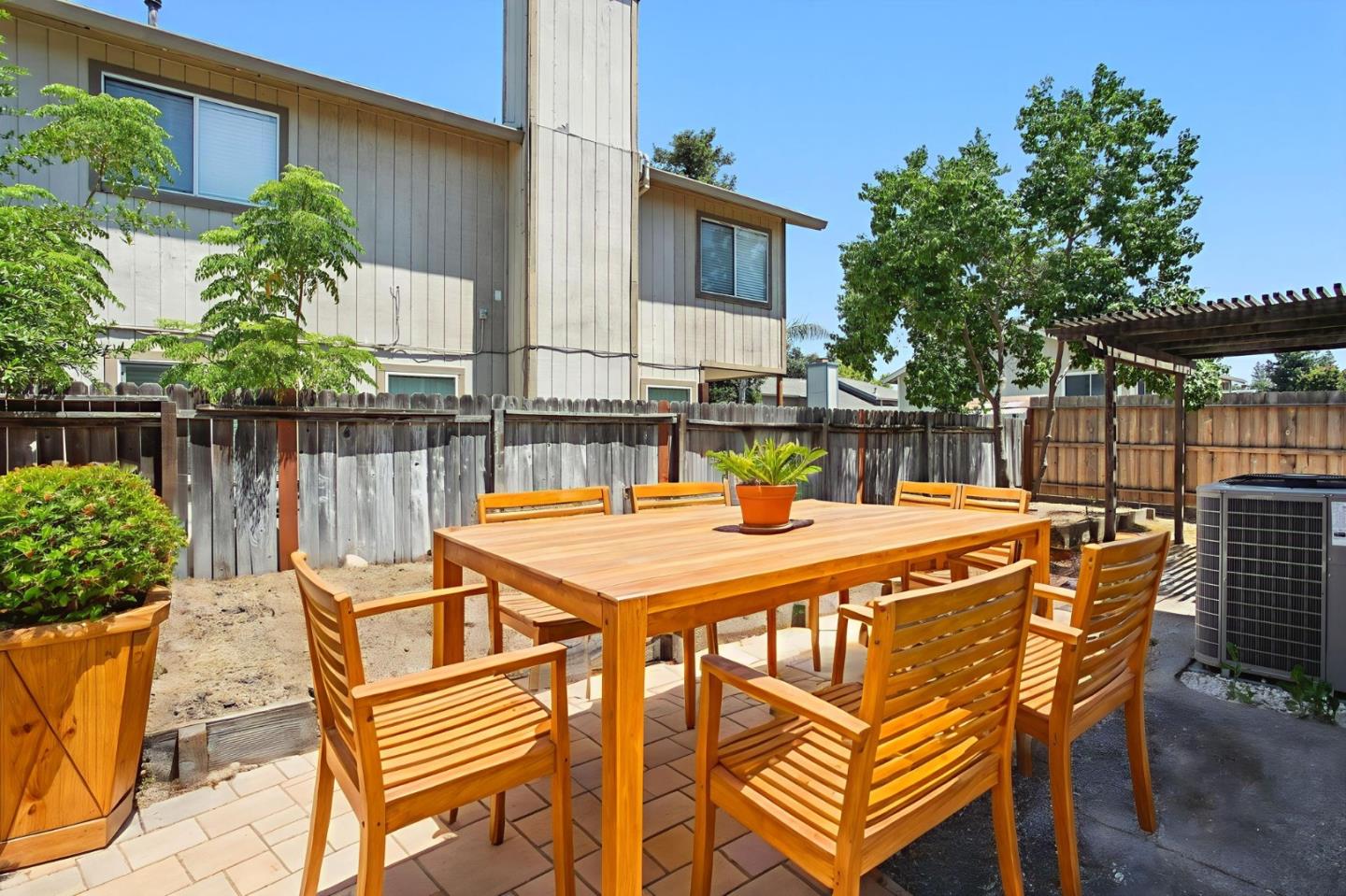 Detail Gallery Image 32 of 34 For 8534 Shadow Crest Cir, Antelope,  CA 95843 - 3 Beds | 2 Baths