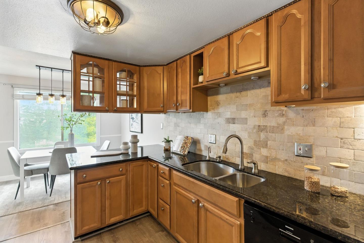 Detail Gallery Image 11 of 35 For 3317 Shelter Creek Ln, San Bruno,  CA 94066 - 2 Beds | 2 Baths