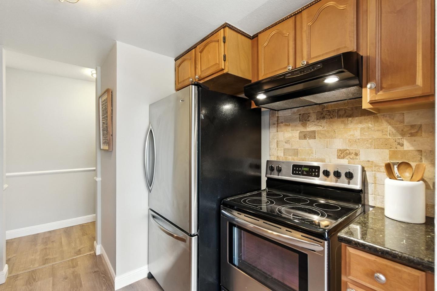 Detail Gallery Image 12 of 35 For 3317 Shelter Creek Ln, San Bruno,  CA 94066 - 2 Beds | 2 Baths