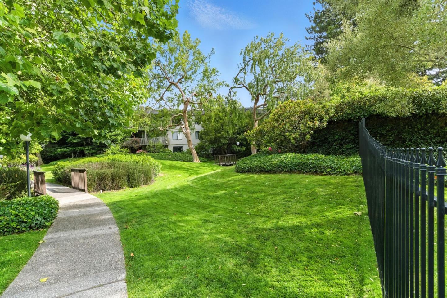 Detail Gallery Image 33 of 35 For 3317 Shelter Creek Ln, San Bruno,  CA 94066 - 2 Beds | 2 Baths