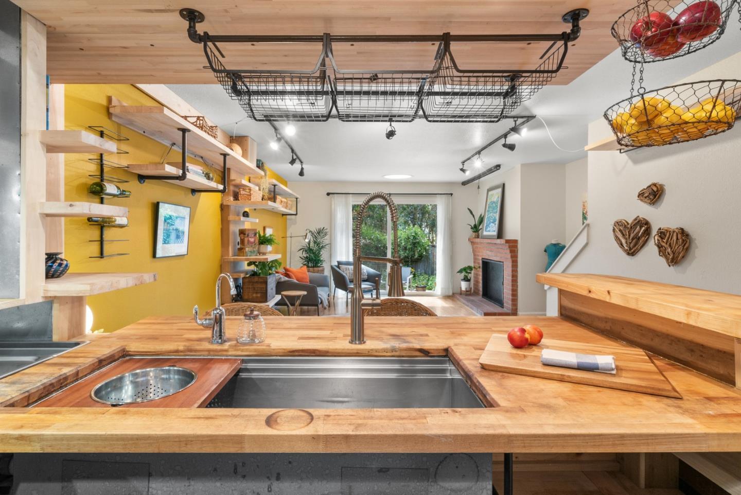 Detail Gallery Image 17 of 38 For 2878 Lindsay Ln, Soquel,  CA 95073 - 2 Beds | 2 Baths