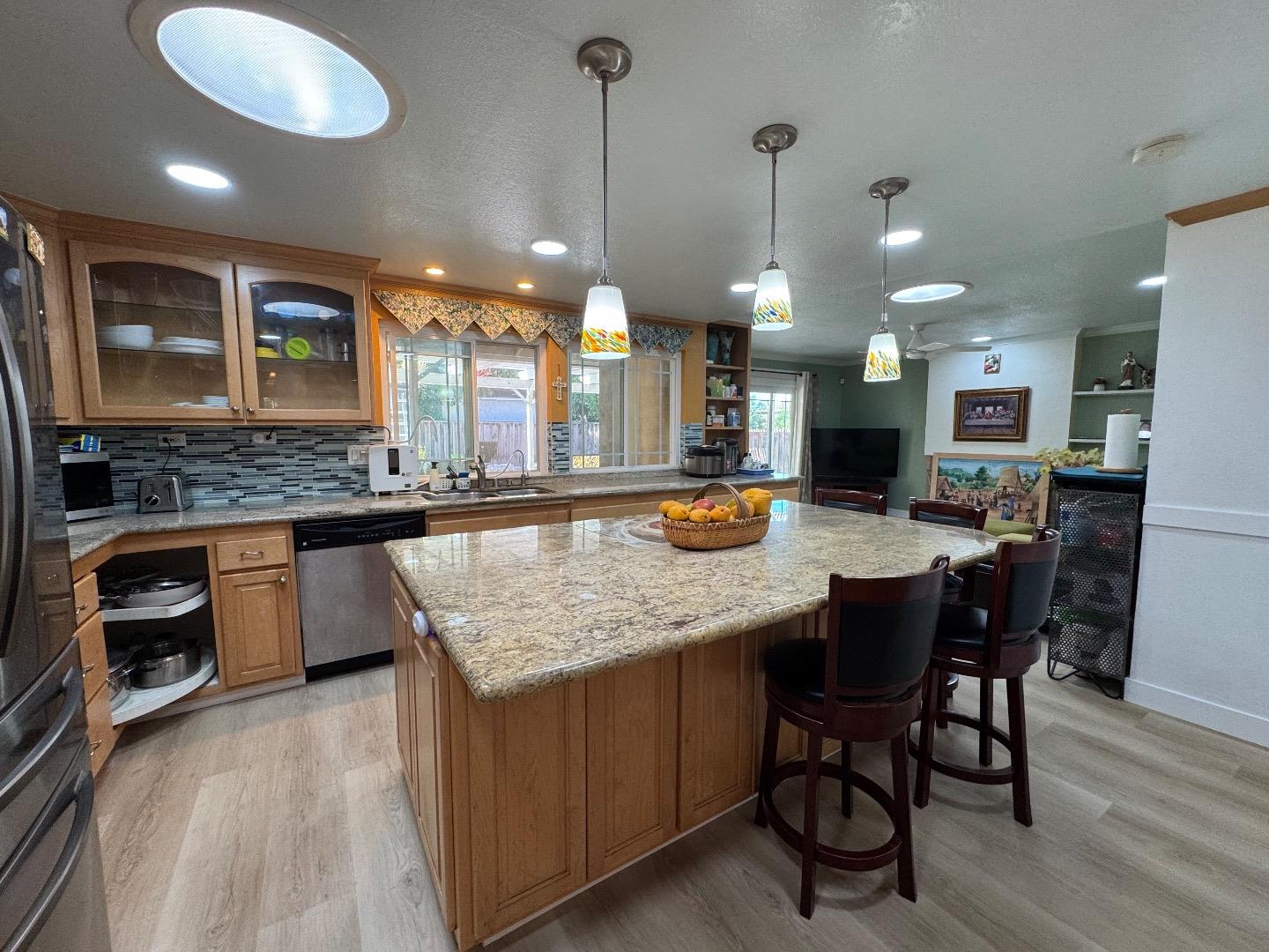 Detail Gallery Image 12 of 35 For 3328 Arqueado Dr, San Jose,  CA 95148 - 4 Beds | 2 Baths