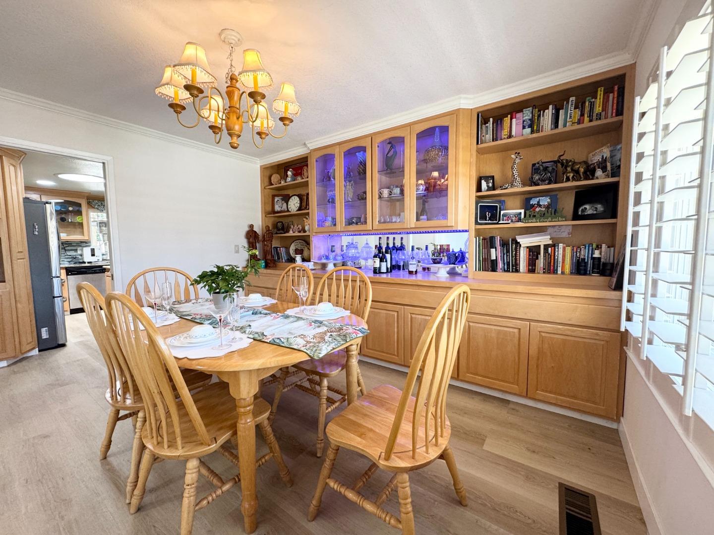 Detail Gallery Image 7 of 35 For 3328 Arqueado Dr, San Jose,  CA 95148 - 4 Beds | 2 Baths