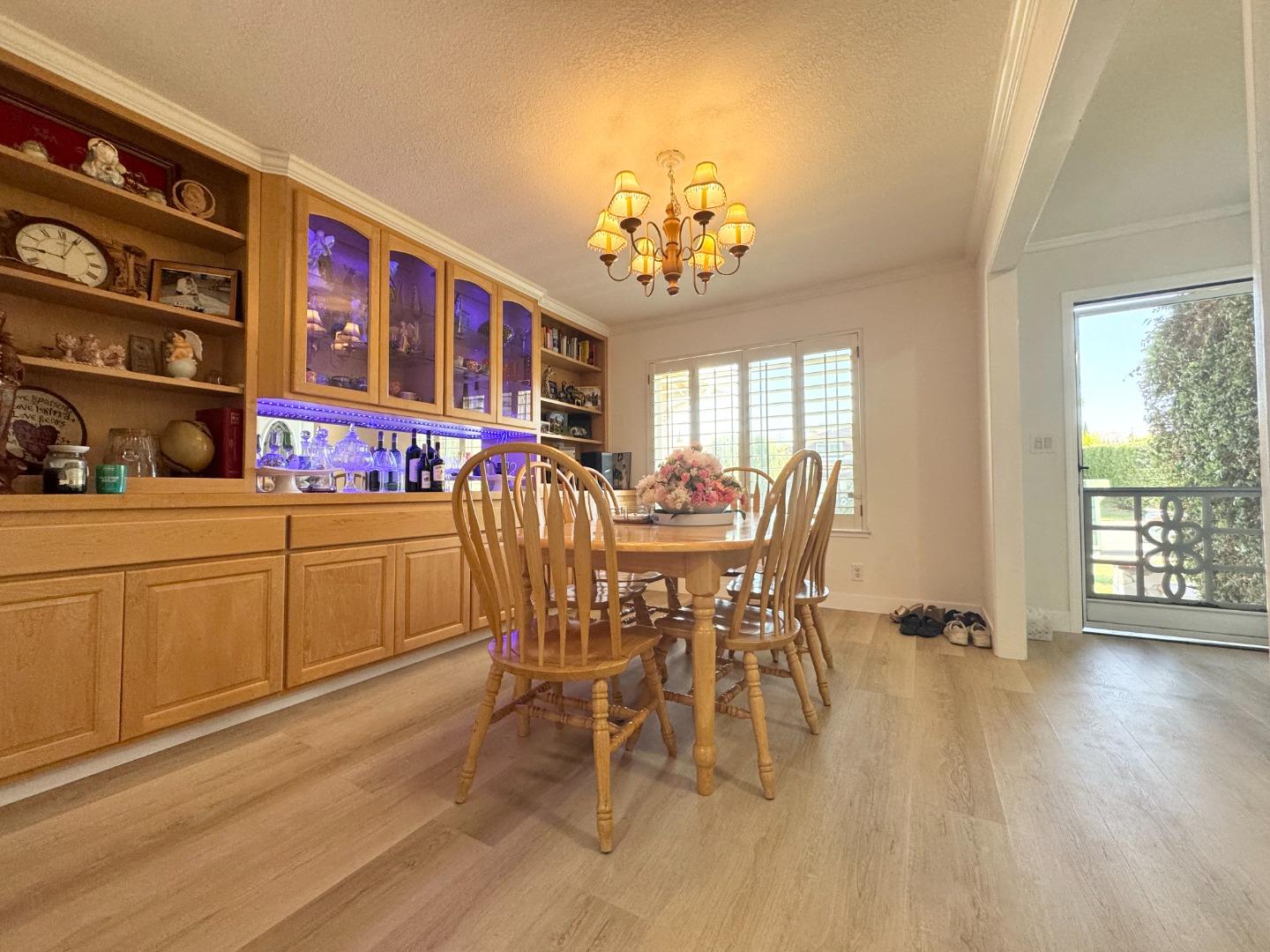 Detail Gallery Image 9 of 35 For 3328 Arqueado Dr, San Jose,  CA 95148 - 4 Beds | 2 Baths