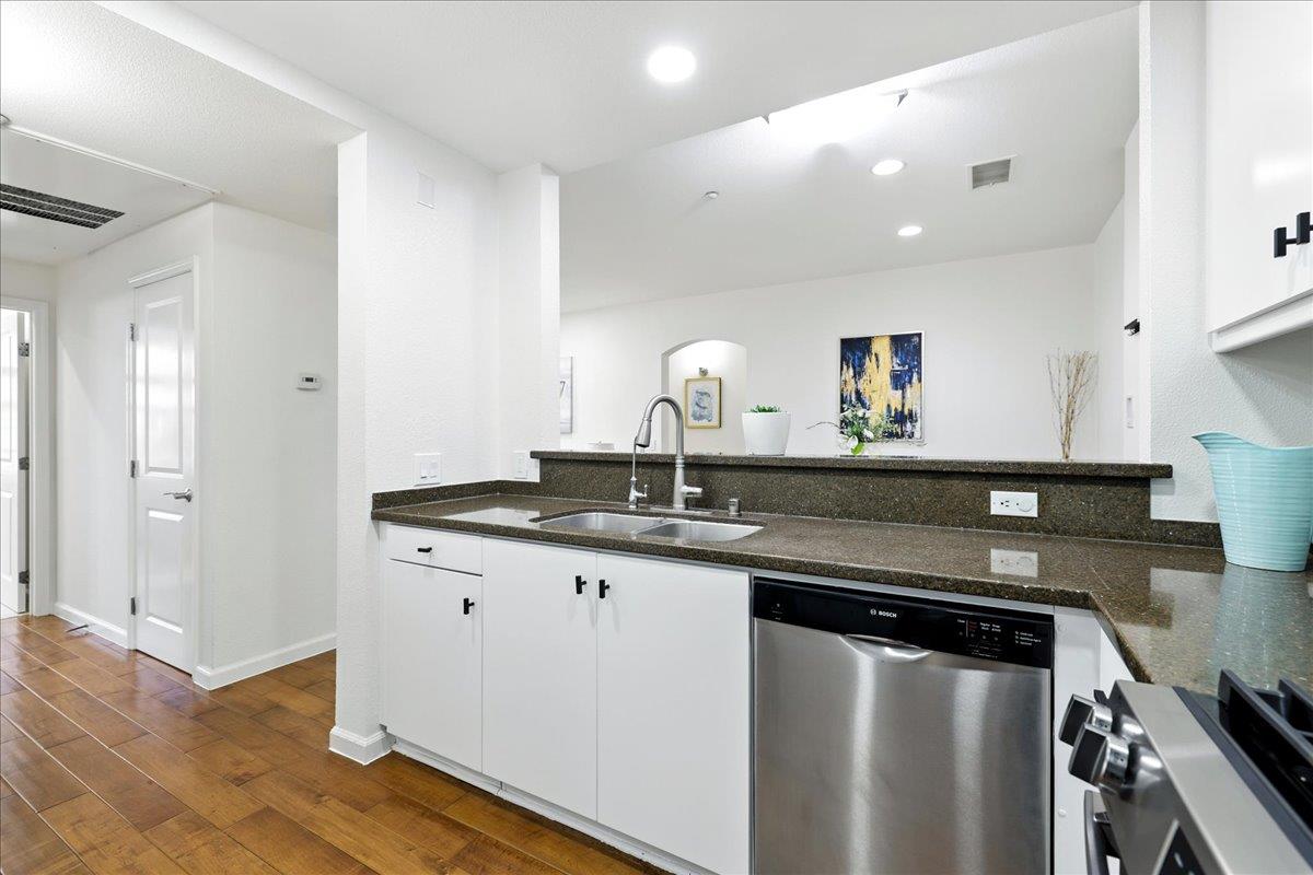 Detail Gallery Image 18 of 66 For 10745 N De Anza Blvd #115,  Cupertino,  CA 95014 - 2 Beds | 2 Baths