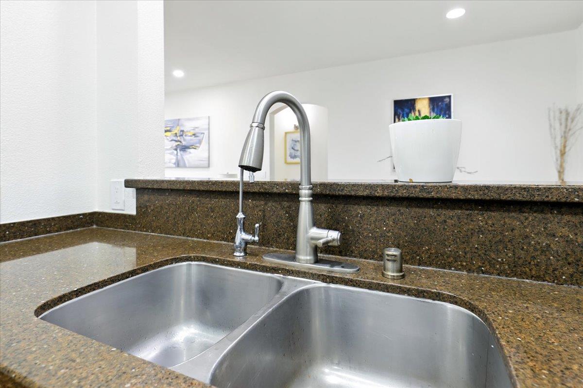 Detail Gallery Image 19 of 66 For 10745 N De Anza Blvd #115,  Cupertino,  CA 95014 - 2 Beds | 2 Baths
