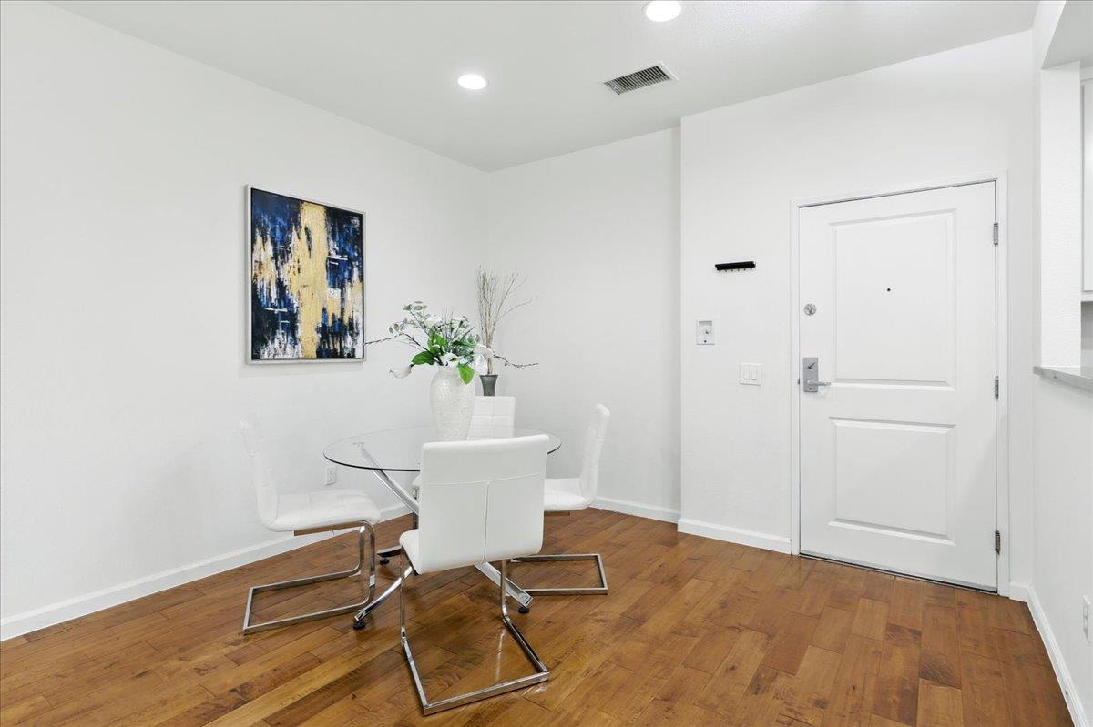 Detail Gallery Image 22 of 66 For 10745 N De Anza Blvd #115,  Cupertino,  CA 95014 - 2 Beds | 2 Baths