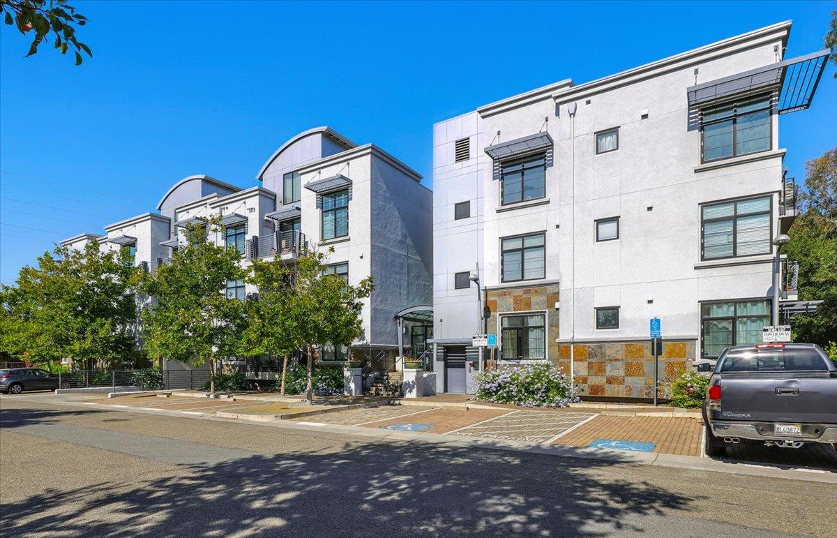 Detail Gallery Image 46 of 66 For 10745 N De Anza Blvd #115,  Cupertino,  CA 95014 - 2 Beds | 2 Baths