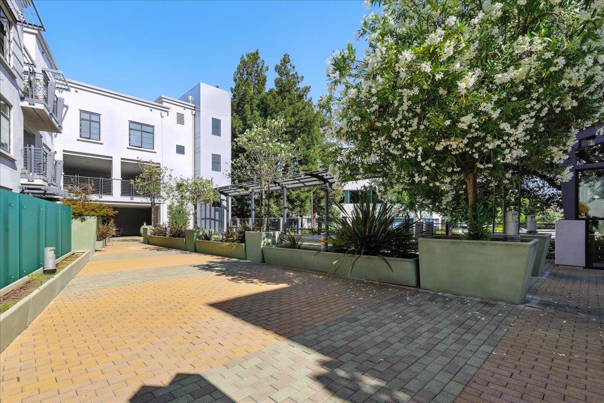 Detail Gallery Image 50 of 66 For 10745 N De Anza Blvd #115,  Cupertino,  CA 95014 - 2 Beds | 2 Baths
