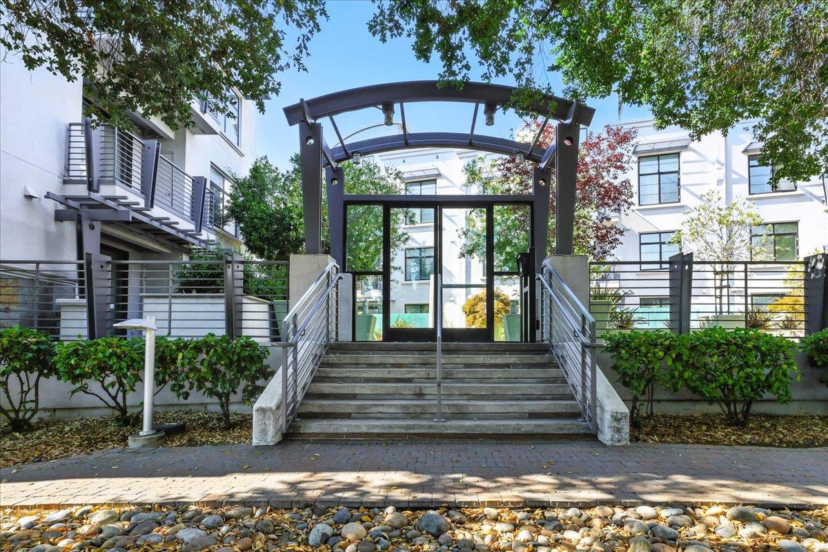 Detail Gallery Image 54 of 66 For 10745 N De Anza Blvd #115,  Cupertino,  CA 95014 - 2 Beds | 2 Baths