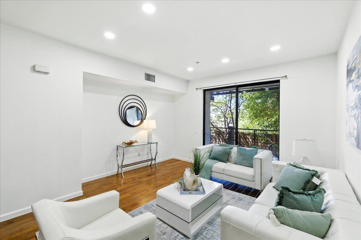 Detail Gallery Image 6 of 66 For 10745 N De Anza Blvd #115,  Cupertino,  CA 95014 - 2 Beds | 2 Baths