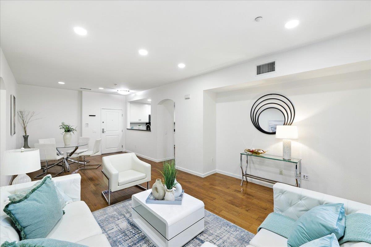 Detail Gallery Image 7 of 66 For 10745 N De Anza Blvd #115,  Cupertino,  CA 95014 - 2 Beds | 2 Baths