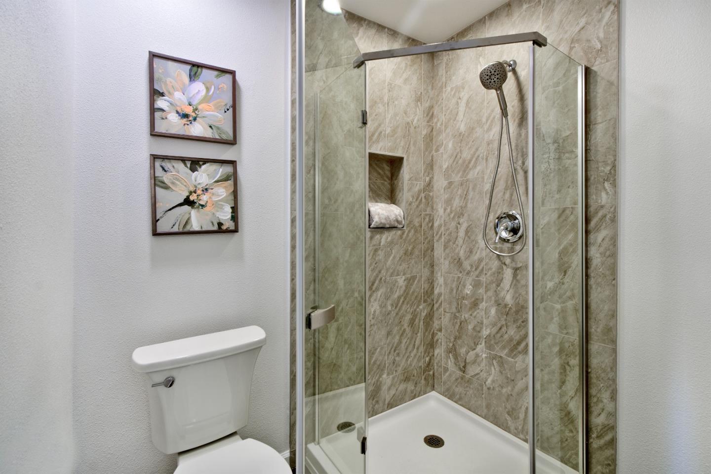 Detail Gallery Image 14 of 20 For 550 Toyon Ave #8,  San Jose,  CA 95127 - 2 Beds | 2 Baths