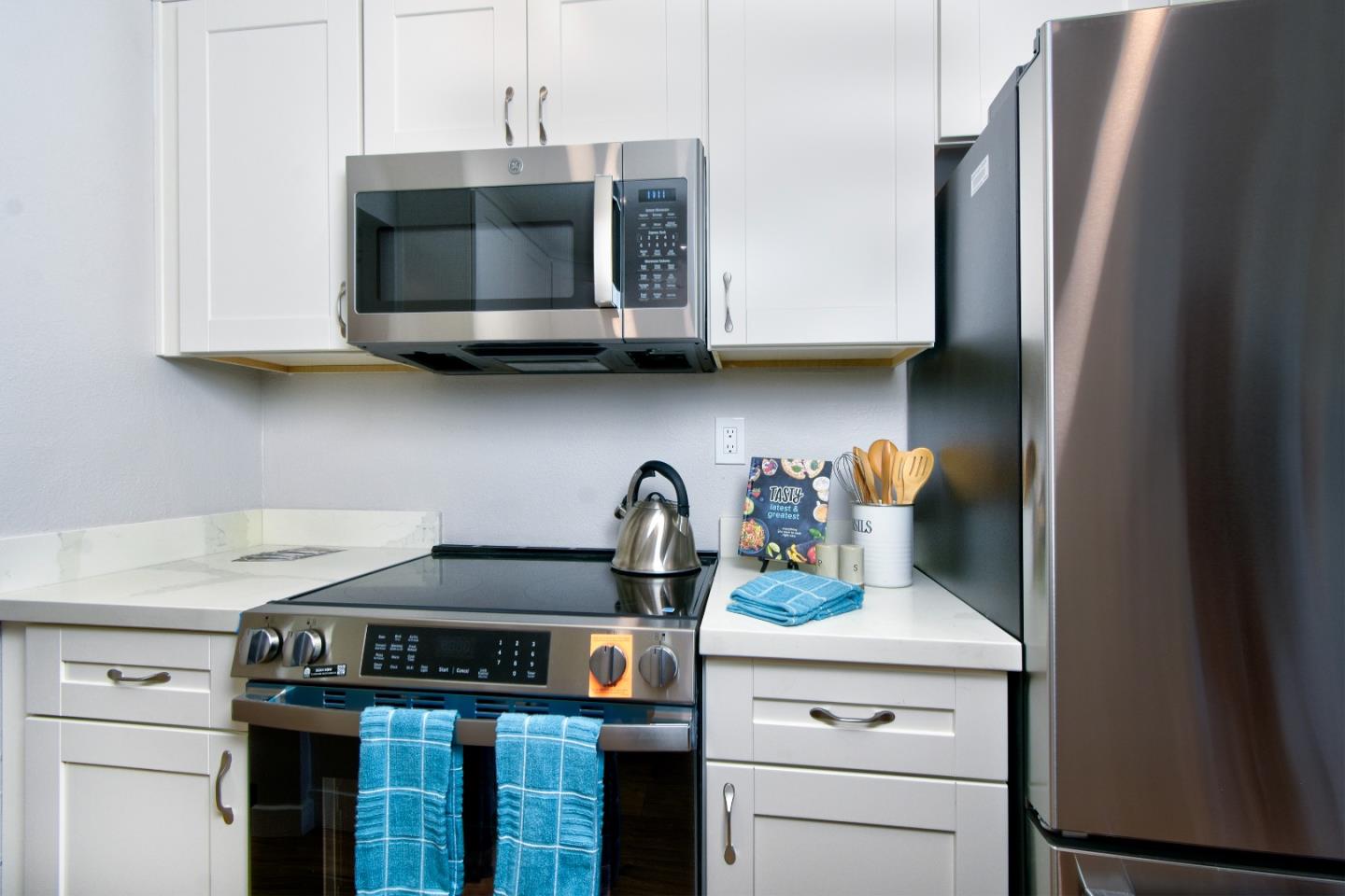 Detail Gallery Image 9 of 20 For 550 Toyon Ave #8,  San Jose,  CA 95127 - 2 Beds | 2 Baths