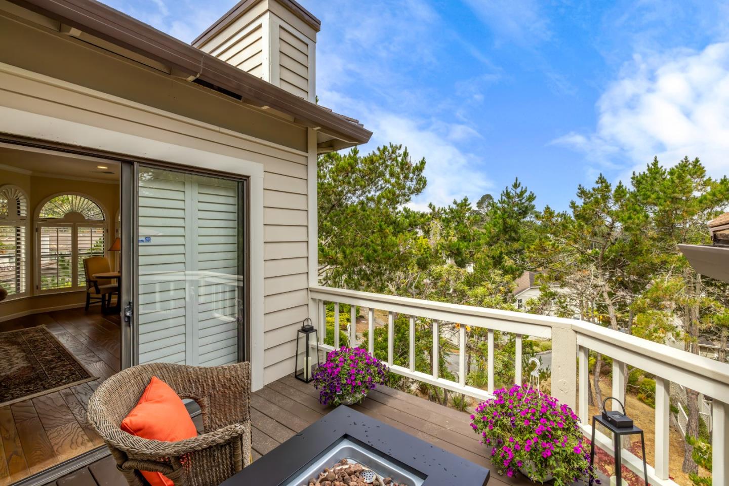 Detail Gallery Image 12 of 28 For 2896 Ransford Ave, Pacific Grove,  CA 93950 - 3 Beds | 3 Baths