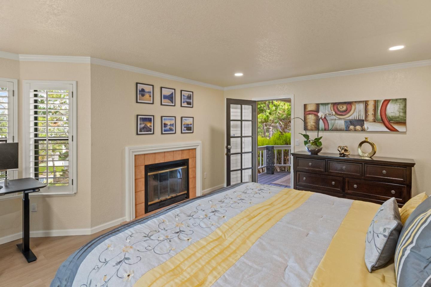 Detail Gallery Image 14 of 28 For 2896 Ransford Ave, Pacific Grove,  CA 93950 - 3 Beds | 3 Baths