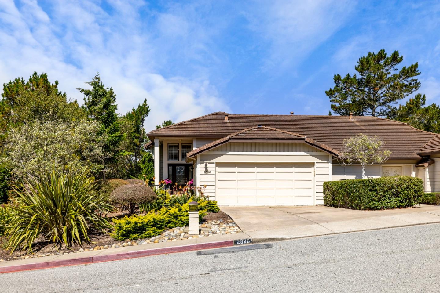Detail Gallery Image 27 of 28 For 2896 Ransford Ave, Pacific Grove,  CA 93950 - 3 Beds | 3 Baths
