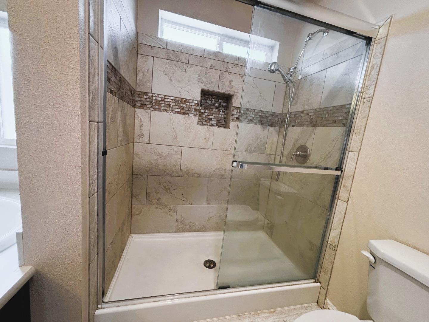 Detail Gallery Image 16 of 26 For 130 De Vaca Way #141,  Hayward,  CA 94544 - 3 Beds | 2 Baths