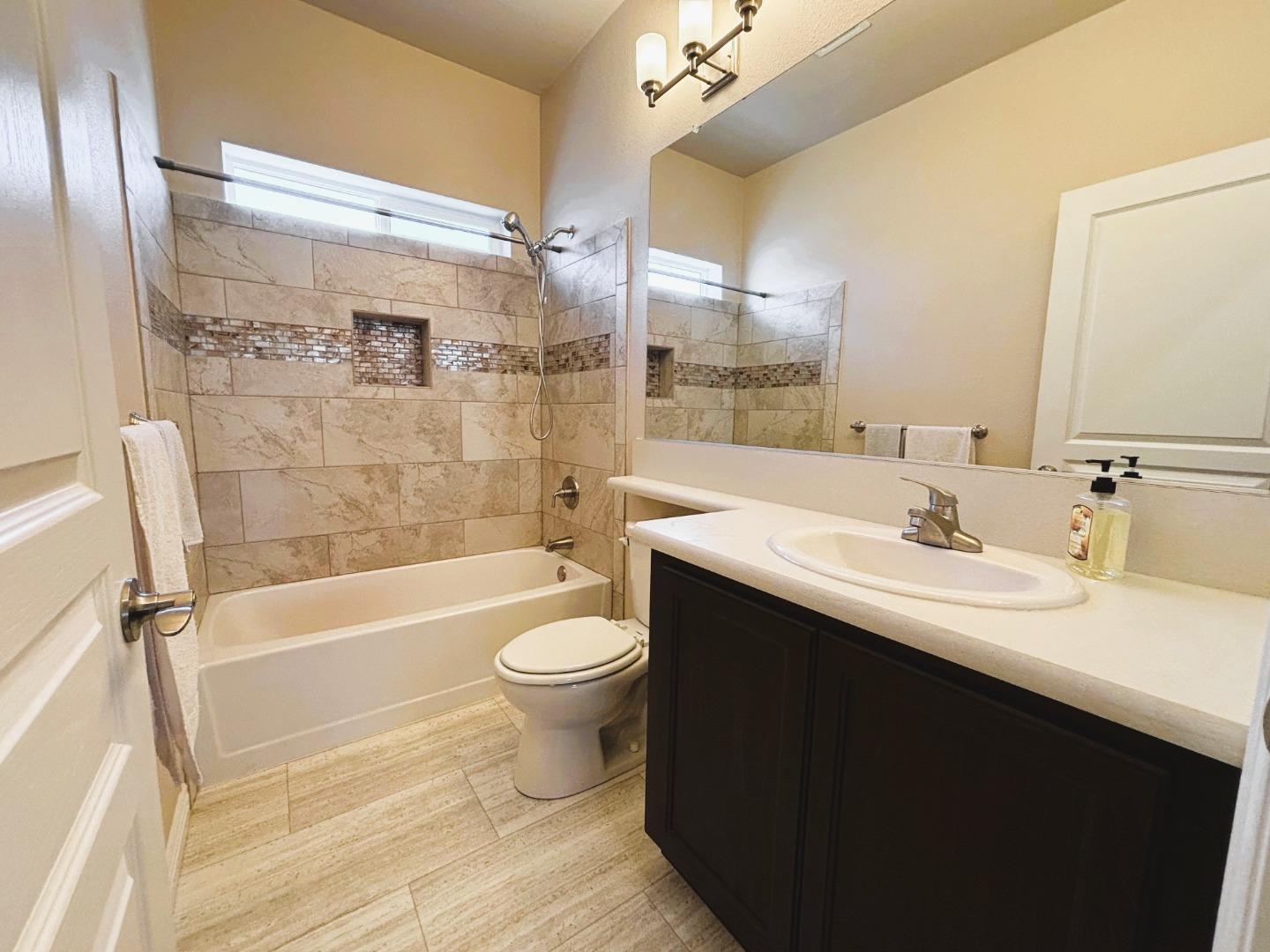 Detail Gallery Image 20 of 26 For 130 De Vaca Way #141,  Hayward,  CA 94544 - 3 Beds | 2 Baths
