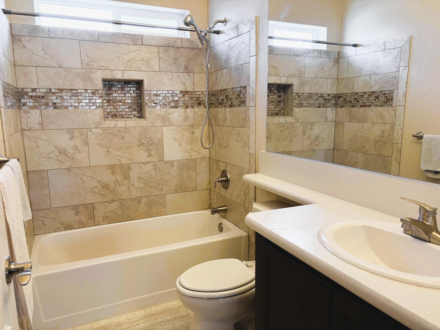 Detail Gallery Image 21 of 26 For 130 De Vaca Way #141,  Hayward,  CA 94544 - 3 Beds | 2 Baths
