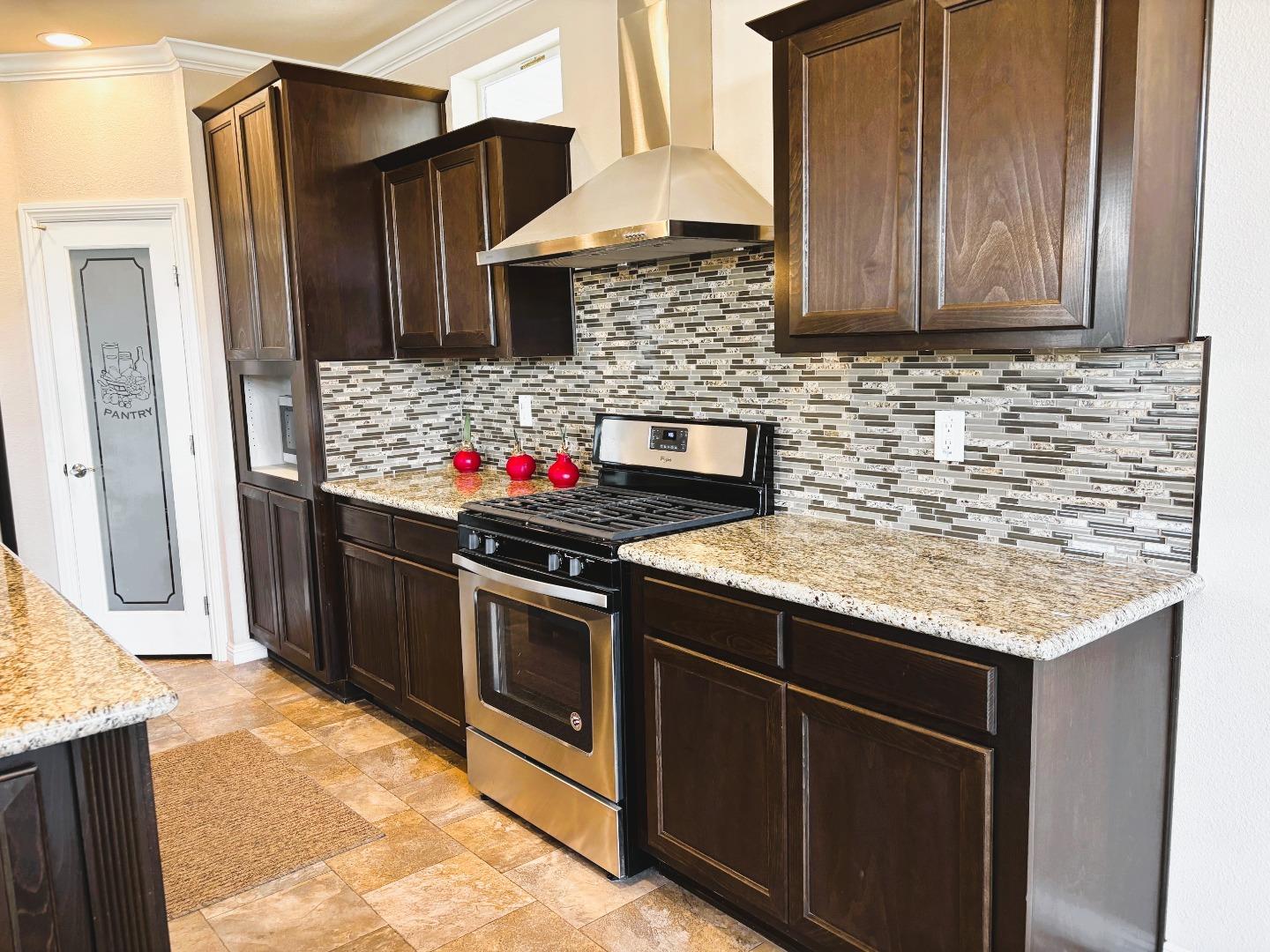 Detail Gallery Image 7 of 26 For 130 De Vaca Way #141,  Hayward,  CA 94544 - 3 Beds | 2 Baths