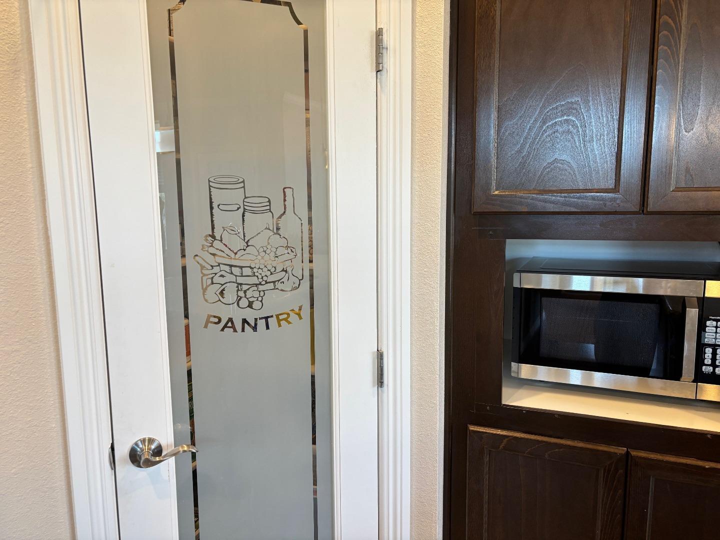 Detail Gallery Image 8 of 26 For 130 De Vaca Way #141,  Hayward,  CA 94544 - 3 Beds | 2 Baths