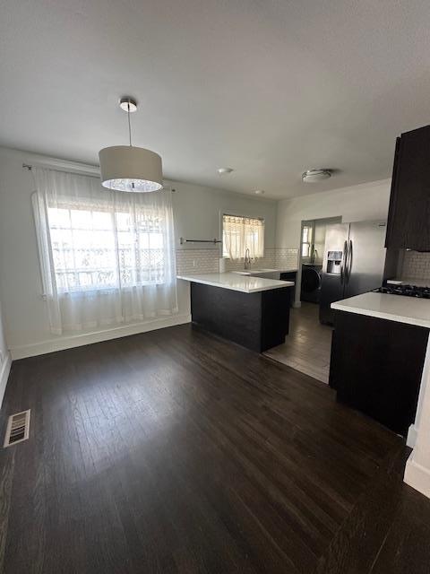 Detail Gallery Image 3 of 9 For 5821 Fleming Ave, Oakland,  CA 94605 - 3 Beds | 2 Baths