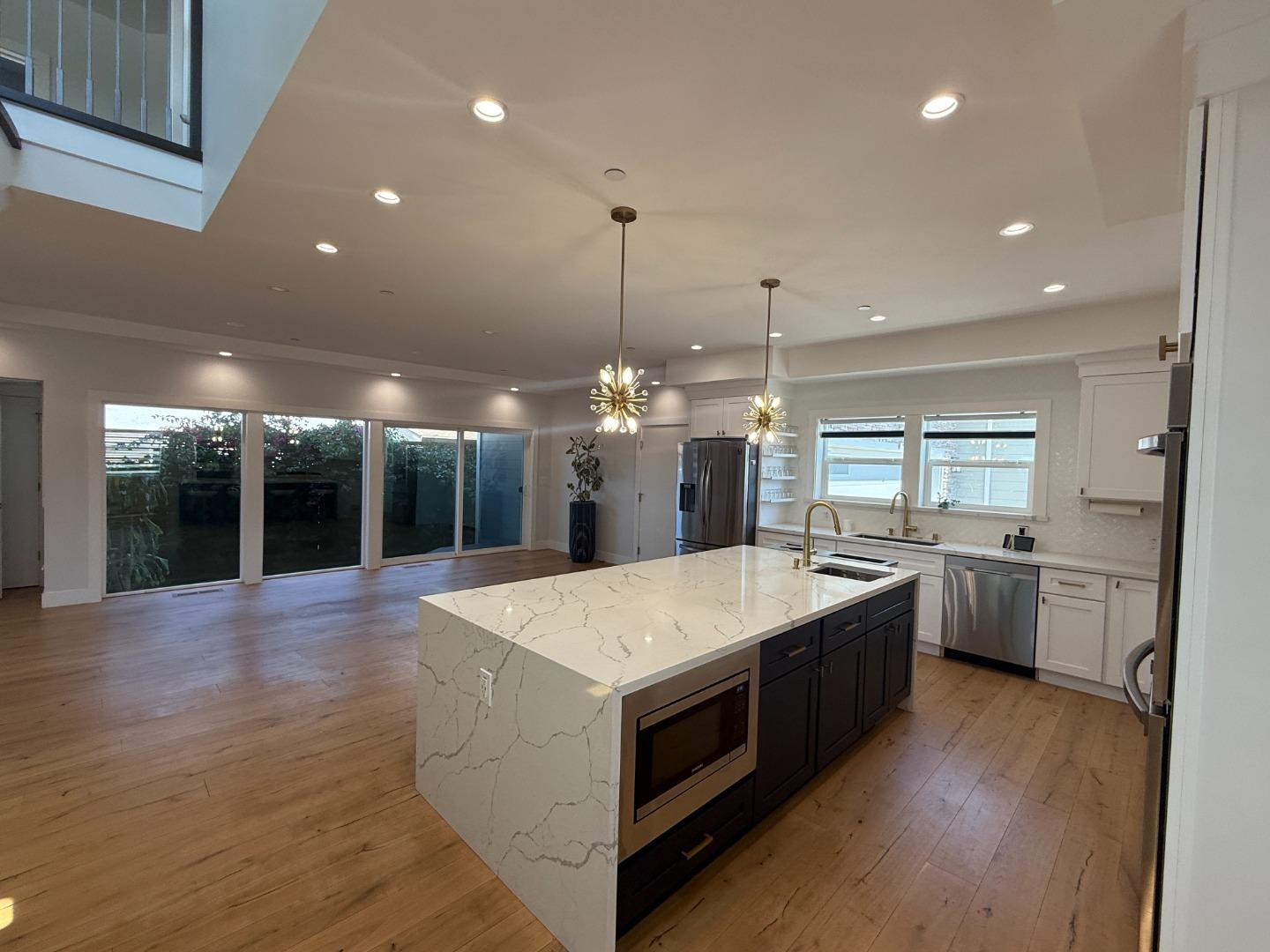Detail Gallery Image 6 of 21 For 37000 Poplar Ave #37006,  Newark,  CA 94560 - 5 Beds | 4/1 Baths