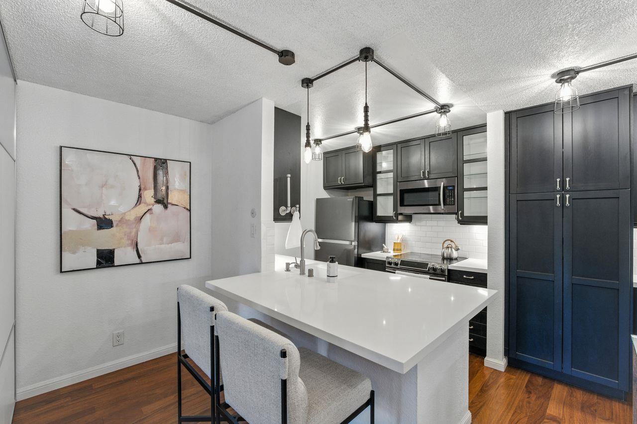 Detail Gallery Image 14 of 69 For 381 Half Moon Ln #213,  Daly City,  CA 94015 - 1 Beds | 1 Baths