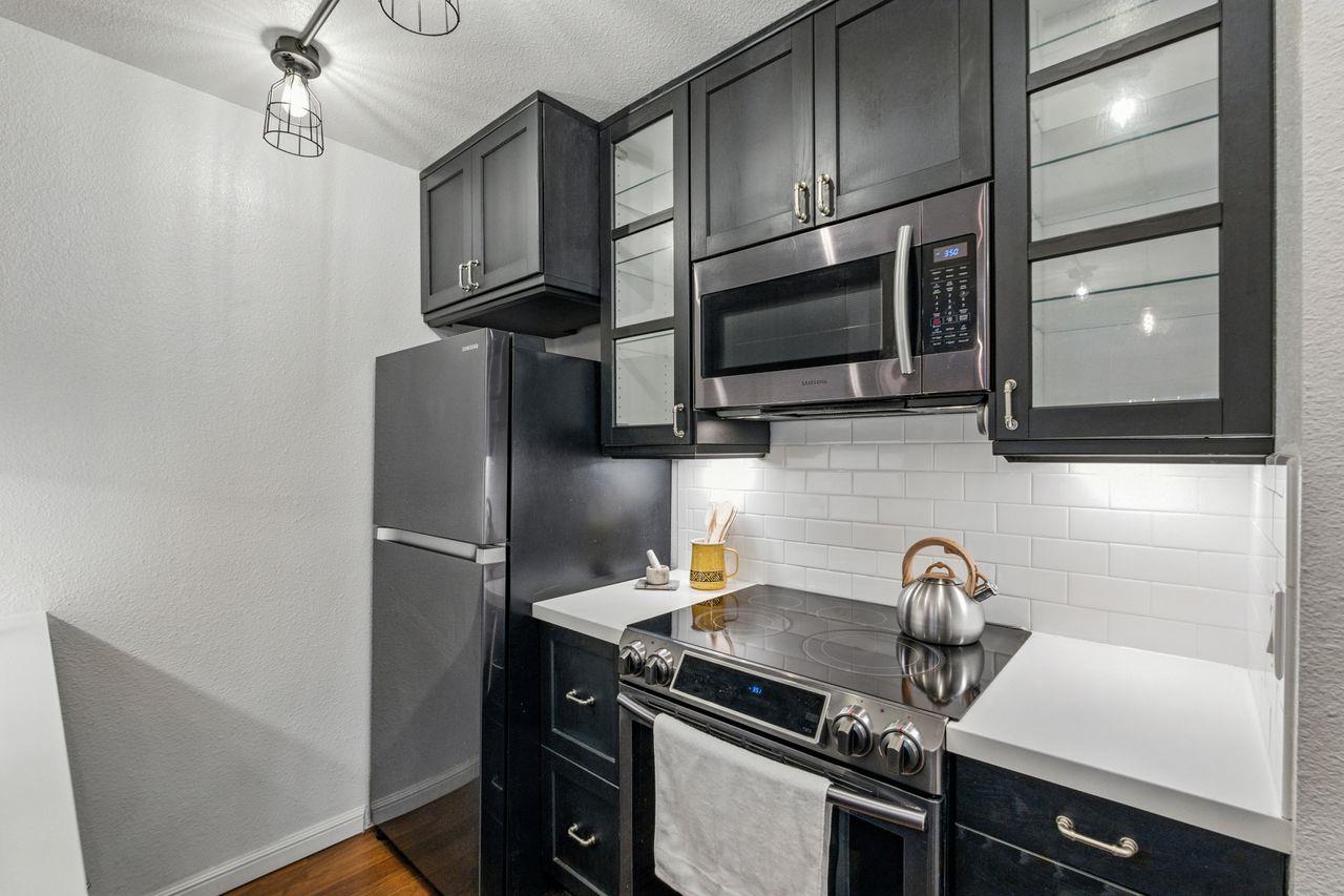 Detail Gallery Image 19 of 69 For 381 Half Moon Ln #213,  Daly City,  CA 94015 - 1 Beds | 1 Baths