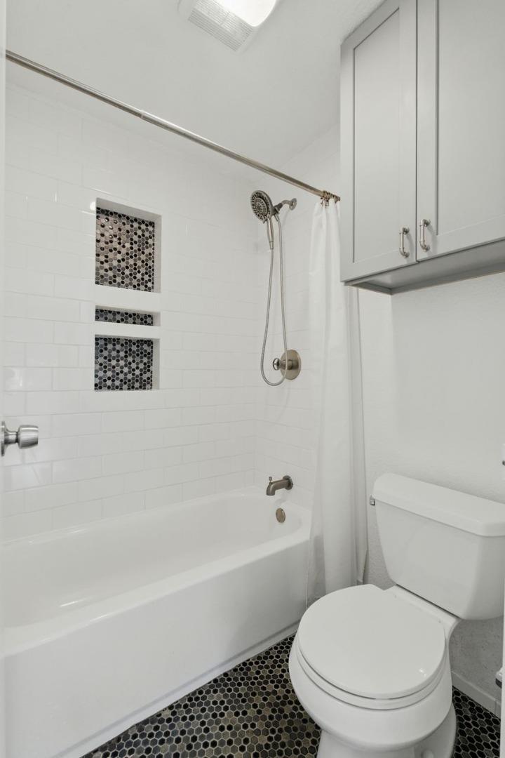 Detail Gallery Image 34 of 69 For 381 Half Moon Ln #213,  Daly City,  CA 94015 - 1 Beds | 1 Baths