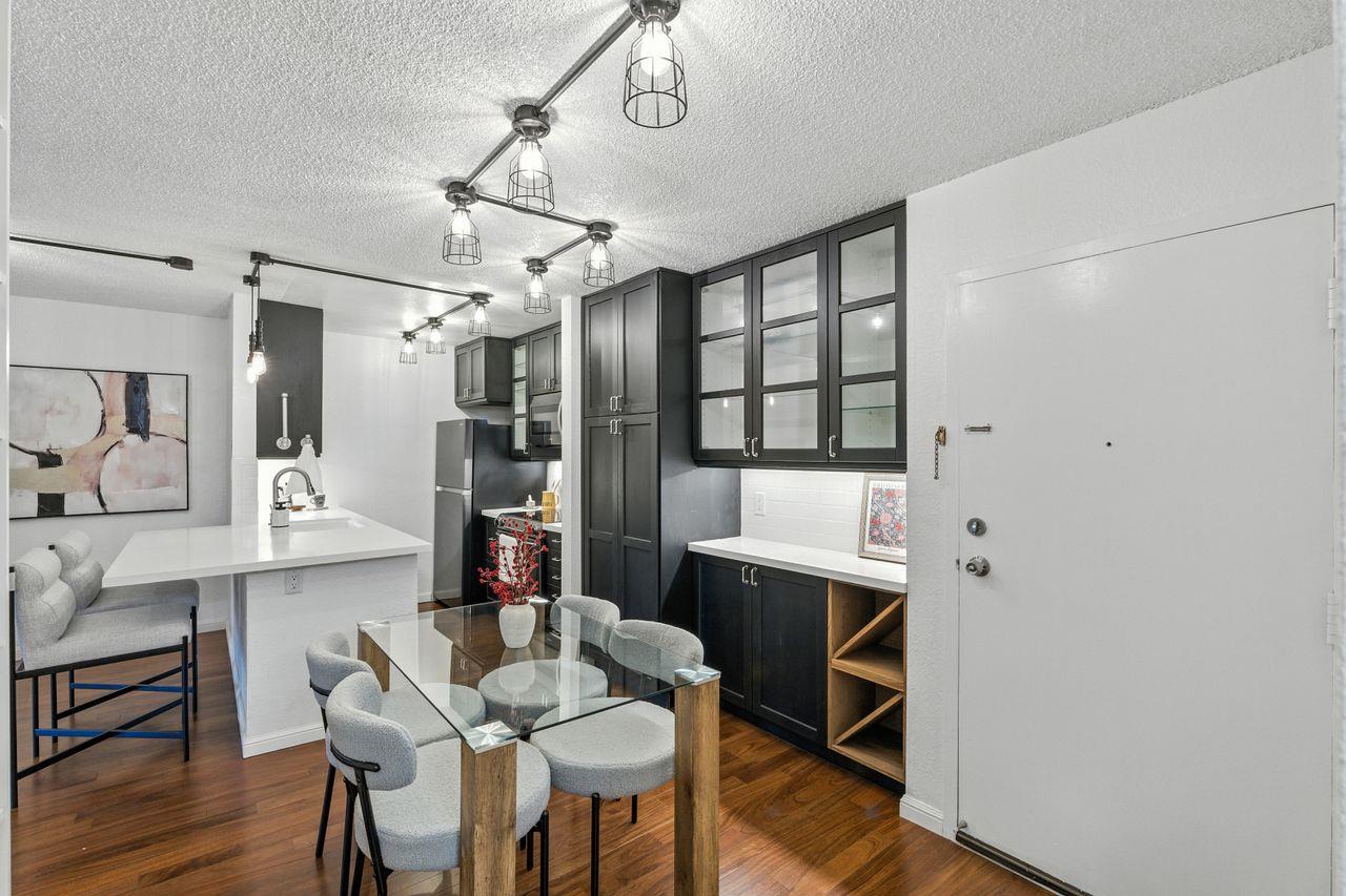 Detail Gallery Image 9 of 69 For 381 Half Moon Ln #213,  Daly City,  CA 94015 - 1 Beds | 1 Baths