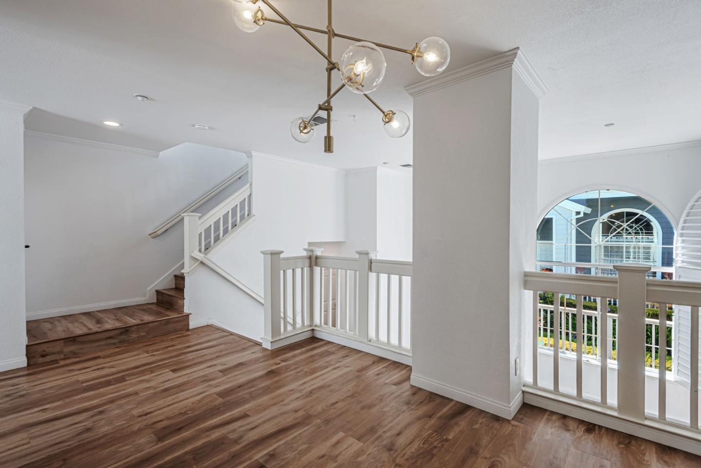 Detail Gallery Image 23 of 44 For 4 Brigantine Ln, Redwood City,  CA 94065 - 3 Beds | 2/1 Baths