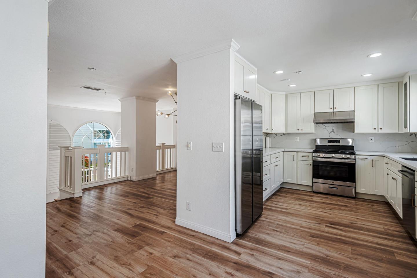 Detail Gallery Image 43 of 44 For 4 Brigantine Ln, Redwood City,  CA 94065 - 3 Beds | 2/1 Baths