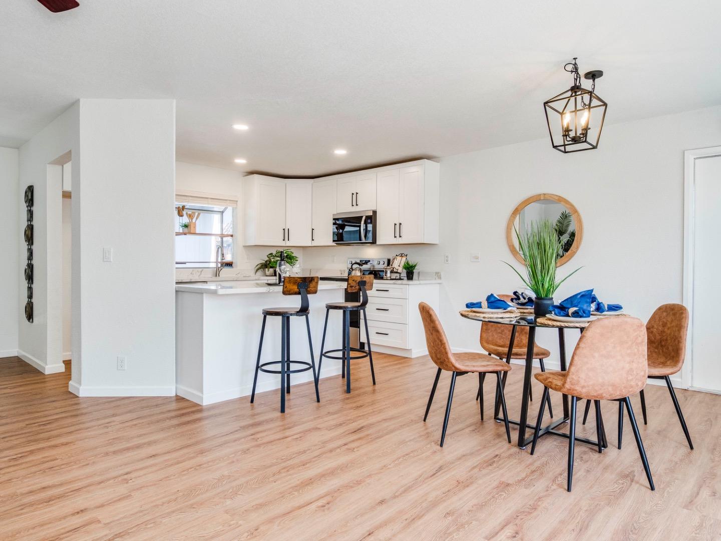 Detail Gallery Image 15 of 36 For 653 Martinique Ct, San Jose,  CA 95123 - 2 Beds | 2 Baths